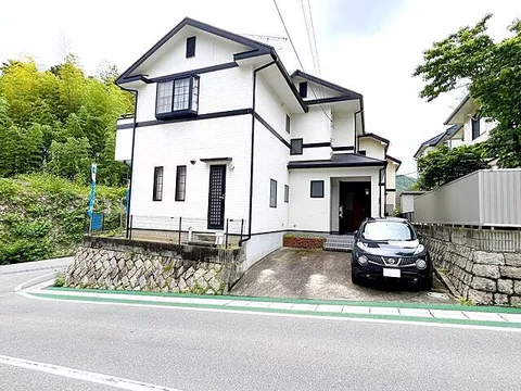 Used single-family home, Yake-yama Kita 2-chome, Kure City