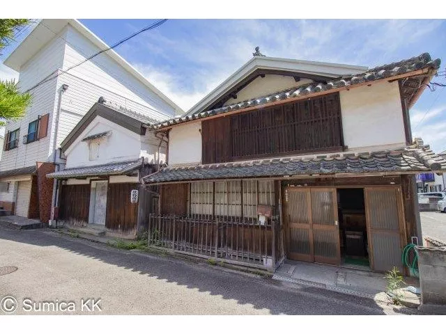 Higakata (Kainan Station) 13 million yen