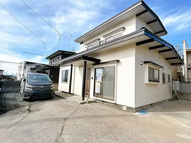 Used single-family home in Towada City, Higashi 24-banchō