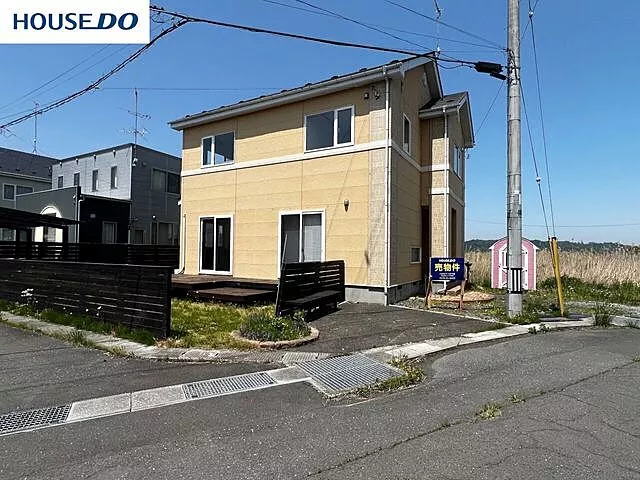 Used single-family house House Do Hachinohe Shimonaga used house Naganae