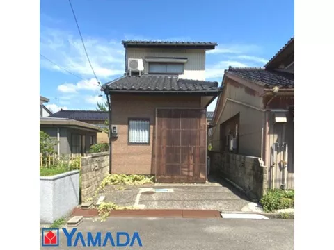 It comes with lighting and air conditioning. A house with just the right size at an affordable price☆