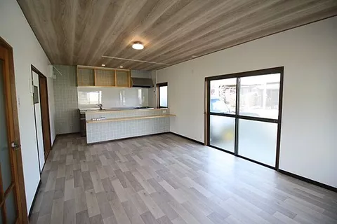 Used single-family home in Kokubunji Town, Takamatsu City, Fukuie - Image 2