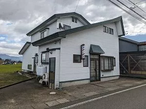 Senboku County, Misato Town, Kamifukai, Yachinaka (Iizume Station) 2-story 4LK
