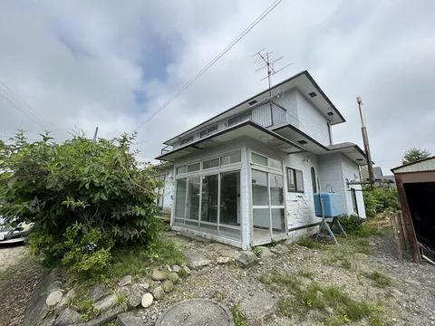 Saru District, Hidaka Town, Tomikawa Higashi 5-chome 2-story 5LDK