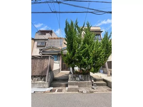 13 minutes on foot from Nankai Main Line Takaishi Station ◆ Convenient location for daily life with shopping facilities within a 10-minute walk