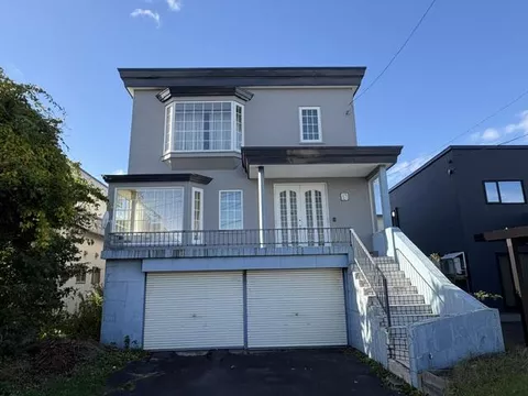 Ebetsu City, Kamiebetsu Minami Town (Ebetsu Station) 3-story 5LDK