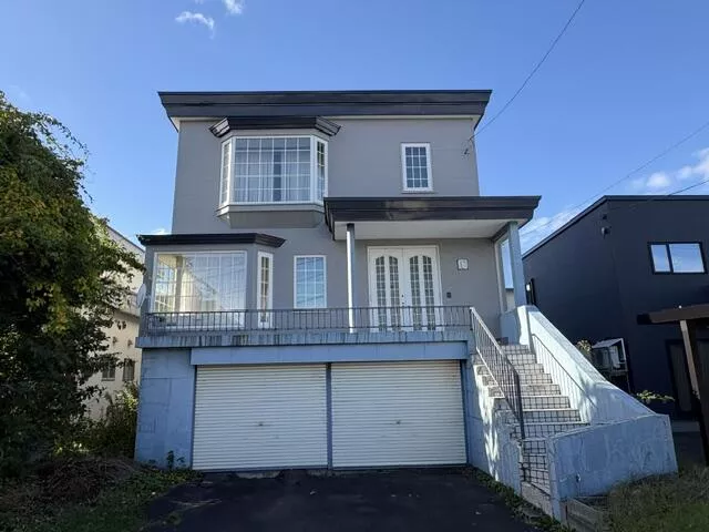 Ebetsu City, Kamiebetsu Minami Town (Ebetsu Station) 3-story 5LDK