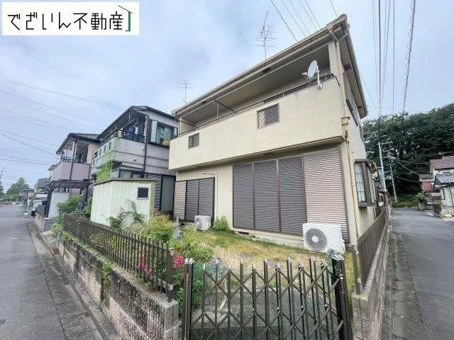 Southeast corner lot with a sense of openness / Good sunlight ■ Quiet residential area ■ Ample storage with two storage rooms