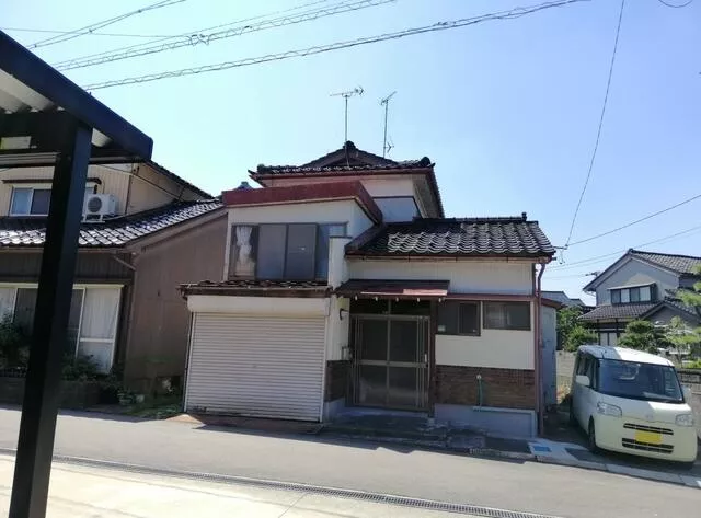 Takaoka City, Kaihatsu Honmachi (Shimin Byoin-mae Station) 2-story 4DK