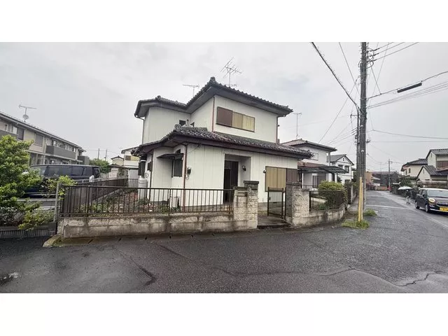 [Current Sale] A spacious lot of over 54 tsubo, parking for 2 cars available