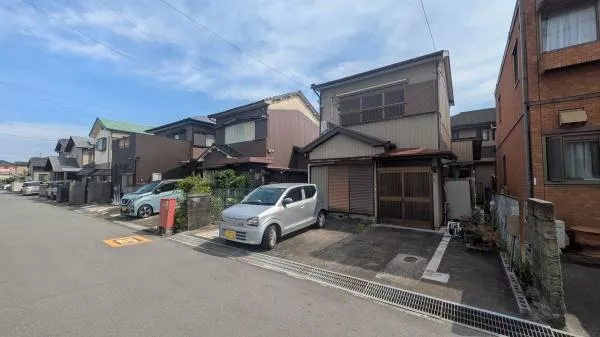 Aisai City, Machikata-cho Minami Tsutsumi-soto (Machikata Station) 2-story 3LDK
