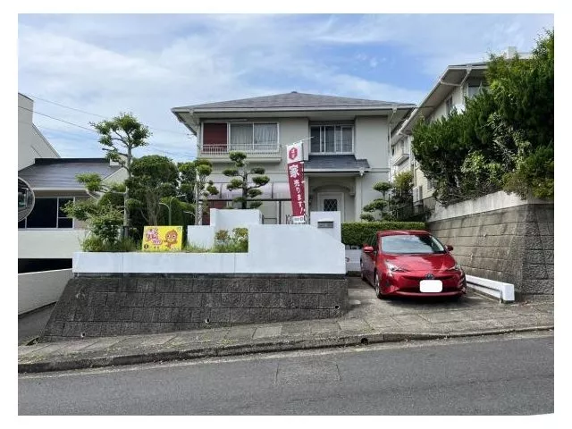 Hino Elementary and Junior High School area! A great location for families with children, just a 3-minute drive to Lala Coop Hino.