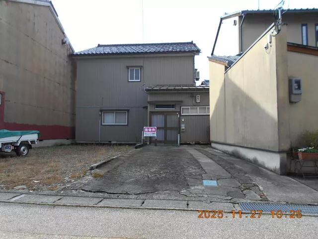 Uozu City, Kamiguchi 2-chome (Nishi-Uozu Station) 2-story 7DK