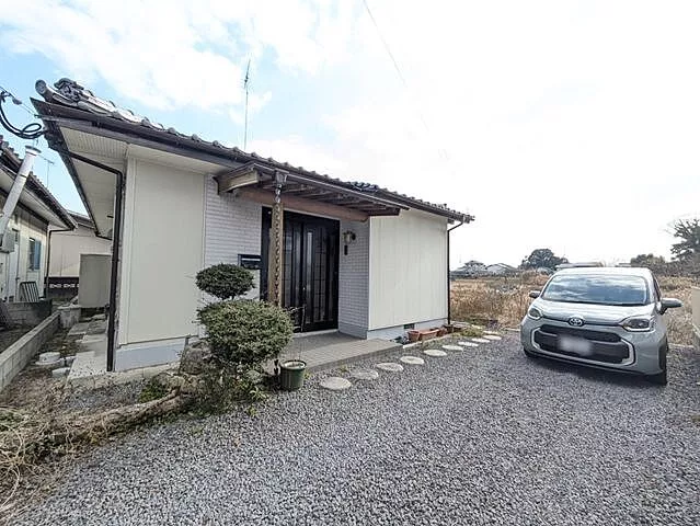 Used single-family home in Oaza Shimoikenaga, Nakatsu City, one-story house