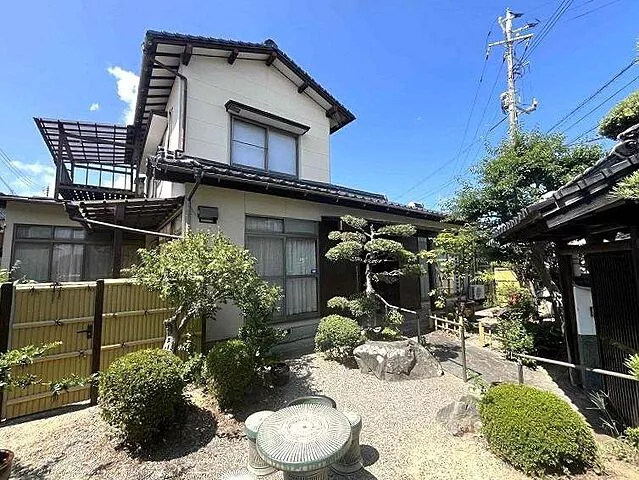 Used single-family home in Yonago City, Hikona Town, used house, 7.6 million yen
