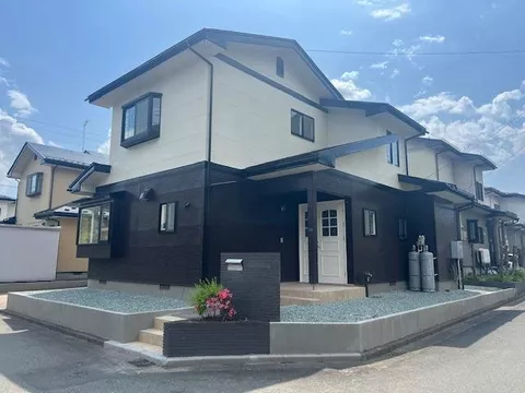 A video introduction of this property is now available. Please check it out from the "Related Links" button!