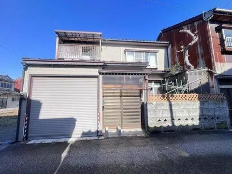 Takaoka City, Hōjōzu (Nakanminato Station) 2-story building 5K