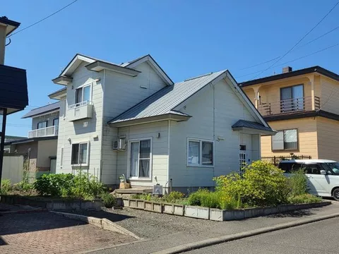 2-story ☆ 4LDK ☆ All rooms facing south ☆ 3-minute walk to the supermarket ☆ LDK 16 tatami mats
