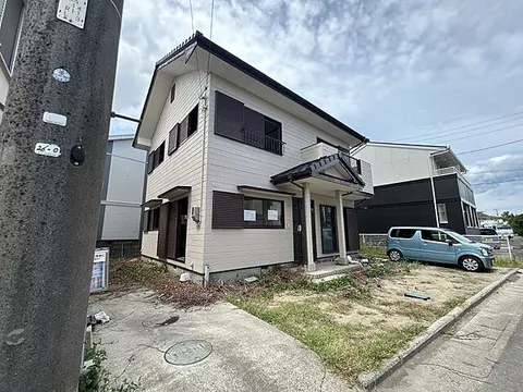 Used single-family home in Kawauchi-cho, Tokushima City, Tokushima Prefecture