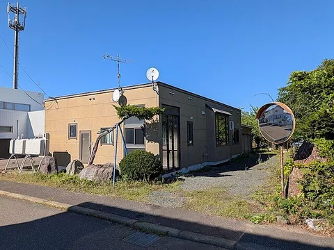 Used single-family home, JR Sekihoku Main Line, Kitami Station, 20 minutes on foot