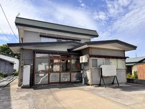 Aomori-shi, Aomori 2F 8K

3,000,000 yen