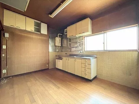 Located 14 minutes on foot from Aonami Line "Kohoku" station, within a 5-minute walk to elementary school - Image 3