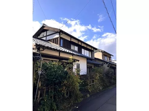 Close to Usugoe Mountain in a green residential area ♪ 10 minutes on foot to Shanan Elementary School!