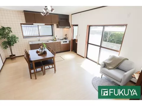 ◆ Renovation completed in late July of Reiwa 8! ◆ Land area 63 tsubo! Building area 45 tsubo! 6LDK!