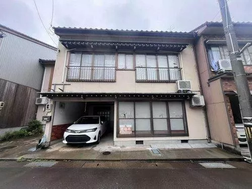 Oyabe City, Higashifuku Town (Isurugi Station) 2-story building 10DK