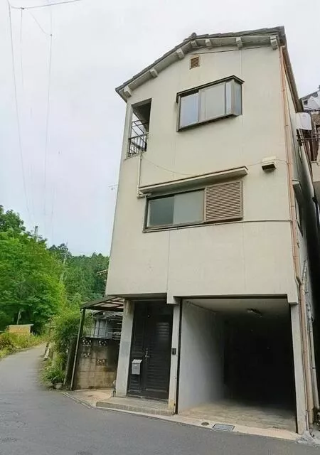 Tondabayashi City, Oaza Ryusen (Shionomiya Station) 3-story 5LDK