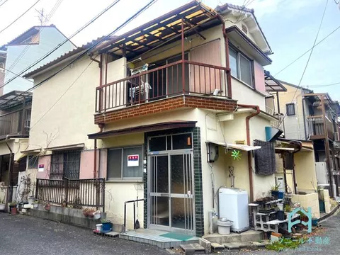 Takayanagi 3-chome, Neyagawa City (Neyagawa City Station) 2-story 3DK
