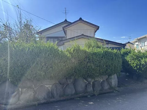 Toyama City, Mizuhashi City E (Nishikurakawa Station) 2-story building 6DK