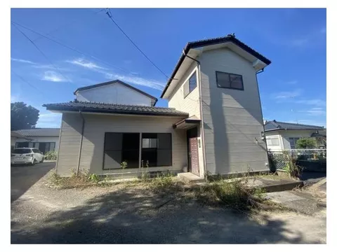 Makata (Kobayashi Station) 2,480,000 yen