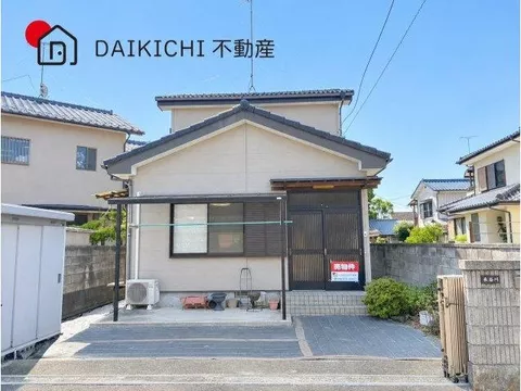 9-minute walk to JR Takasaki Line "Fukiage" Station! Located on a northwest corner lot, with good sunlight and ventilation in a residential environment♪