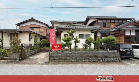 Hikone City, Yasaka-cho (Minami-Hikone Station) 2-story 6DK