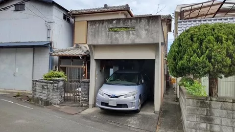 Shikoku Chuo City, Kawanoe Town (Kawanoe Station) 2-story building 6DK