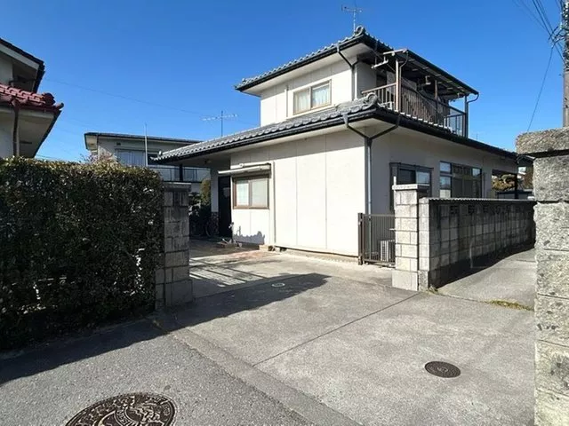 Misato Akamori, 3LDK used house! About a 13-minute walk from the station ♪ Supermarket and convenience store within 1km