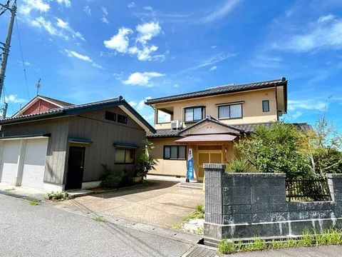 [Open House Held] Current sale until September 7 / Parking for 4 cars available / Corner lot / 7 minutes on foot to Toubu Elementary School