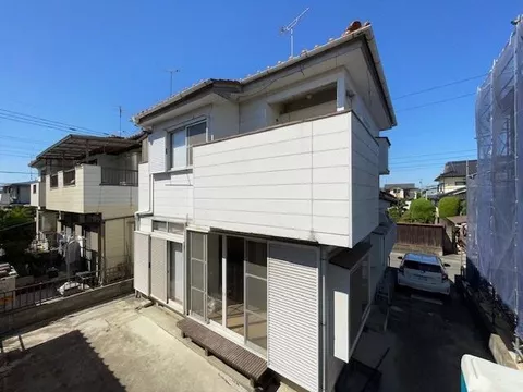 Immediate response possible / A used house in a good living environment with multiple shopping facilities nearby♪