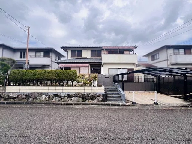 ■Land area: approximately 63.2 tsubo■Building area: approximately 31.1 tsubo, southwest facing, good sunlight
