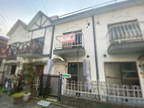 Hirakata City, Hirakata Motomachi (Hirakata Park Station) 2-story building 4DK