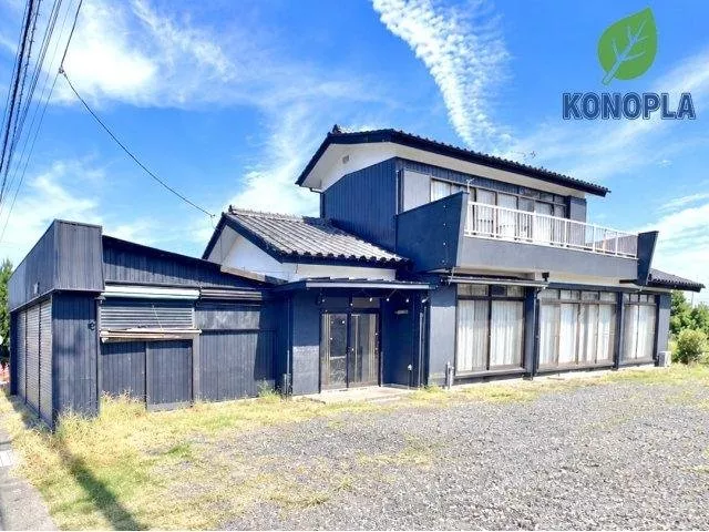 Land over 106 tsubo ☆ Parking for 3 cars available ■ Sunlight × Living environment ◎ ■ All rooms over 6 tatami mats ■ Air conditioning