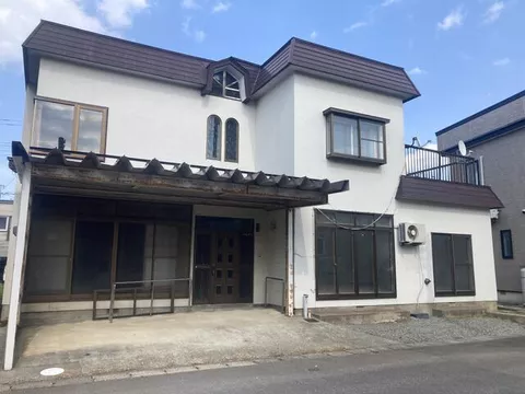 Aomori-shi, Aomori 2F 5LDK

5 million yen