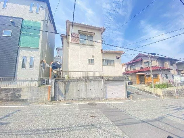 Community-focused! Recommended used house by M&K Home! Full support declaration for customers!