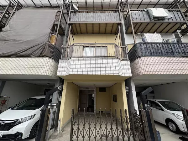 Higashiosaka City Wakae Minami-cho 2-chome (Wakae Iwata Station) 3-story 3DK