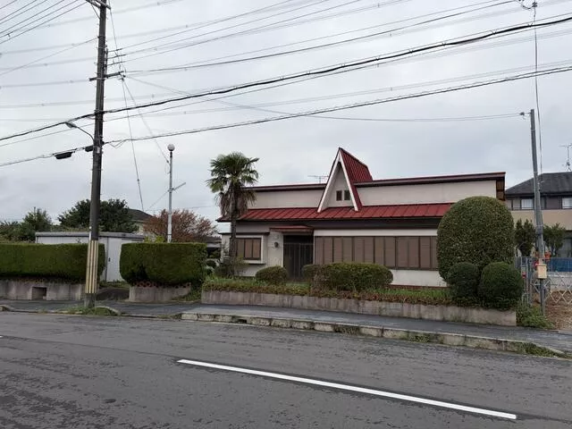 Yoshino County, Oyo Town, Oaza Kitano (Rokuta Station) 2-story building 8DK