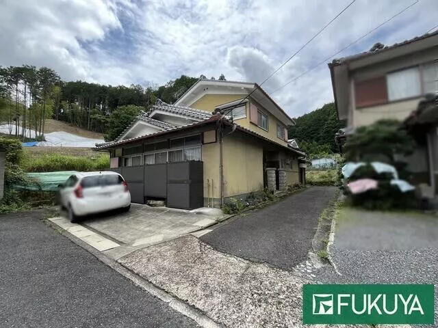 Ujitawara-cho, Tsuzuki-gun, Oaza Gono-kuchi, Koaza Nagaino (Nitta-bane Station) 2-story 8LDK