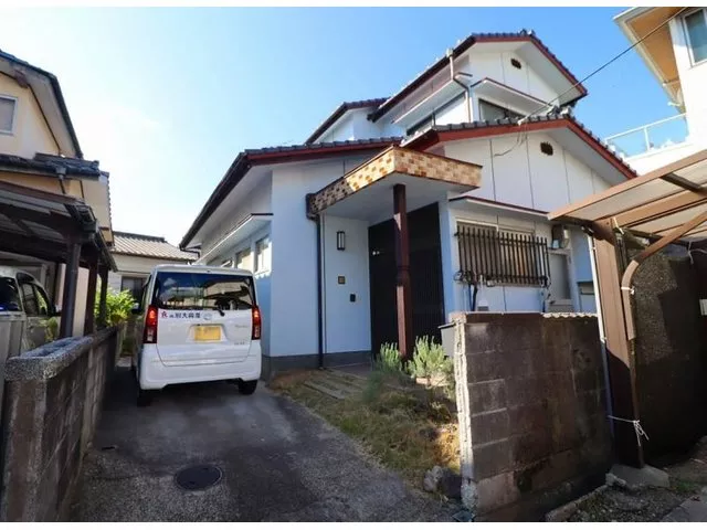 ☆ A 2-story house located in a quiet residential area