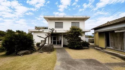 Naruto City, Oasa Town, Hinata, Rokutanda (Awakawabata Station) 2-story building 6LDK