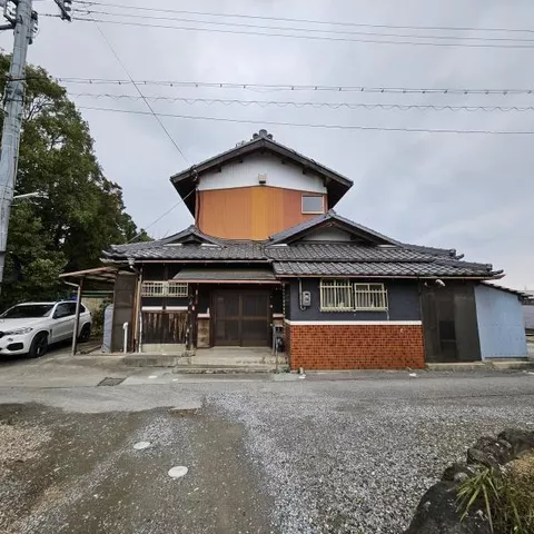2F 6DK in Hinatsu-cho, Hikone-shi, Hikone (Kawase Sta.)

3,330,000 yen